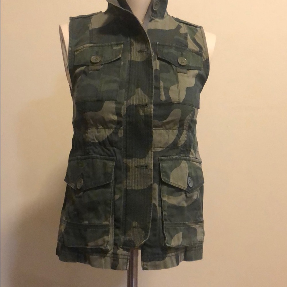Abercrombie & Fitch vest